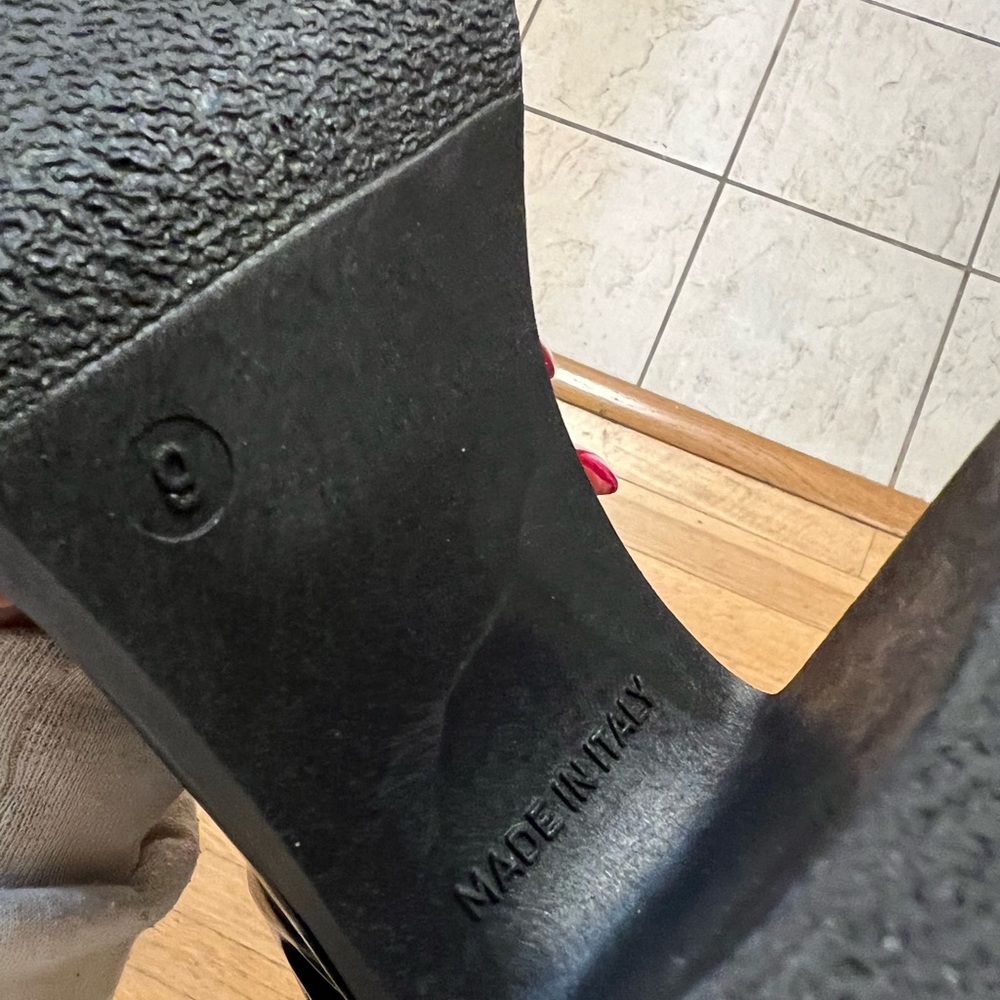 Steve Madden Glossy Vegan Leather Chunky Black Heeled Boots - Picture 6 of 6